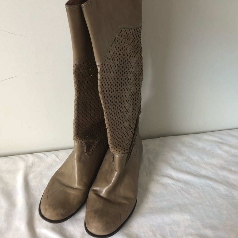 Gray Leather Boots!